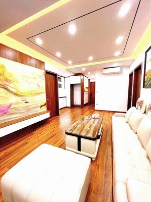 bán căn hộ chung cư vũ phạm hàm 90m2 có 3pn - 2wc 2 ban công đông nam, tầng 11, căn góc