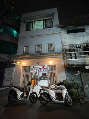 hot, bán gấp nhà riêng tô hiệu, tân phú, 33m2, 3 tầng, hẻm xe hơi đỗ cửa, nhỉnh 3 tỷ.