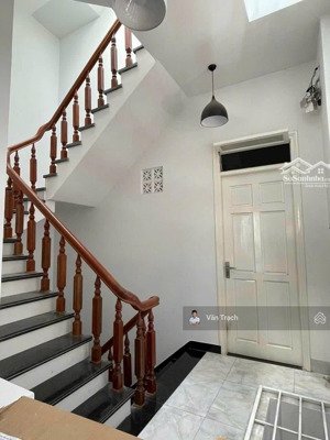 bán nhà mặt tiền lê hồng phong gần siêu thị kinh doanh nở hậu có thang máy 170m2