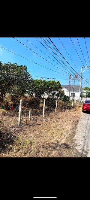 bán đất 300m2 tại phú chánh, tân uyên, bình dương, giá 900 triệu, cho thuê, xây trọ, kinh doanh.