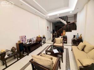 Bán nhà Ngõ Chiến Thắng 42m2 vị trí đẹp ngõ to rộng ở ngay 6.35 tỷ