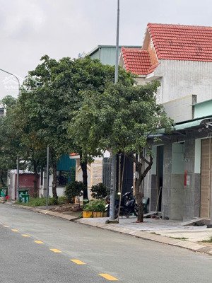 đất thổ cư tại uyên hưng, 2,3 tỷ, 100m2, mặt tiền đẹp, pháp lý đầy đủ