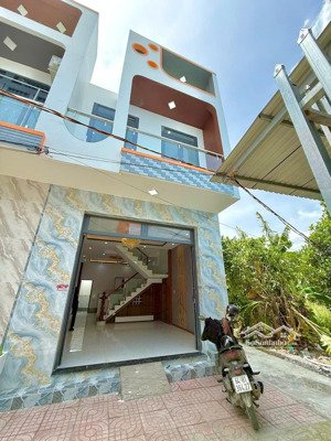 nhà đẹp sau lưng chợ hưng thành - cần giuộc - long an