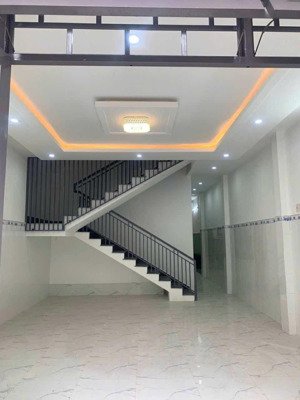 chào bán căn 2tầng mới đẹp,mt phạm vấn đường 7m5 lề 3m dt 75m ngang 5m,khu biển sơn trà