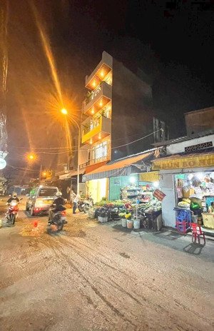 nhà mặt tiền giá tốt kinh doanh đa ngành nghề từ 5,35 tỷ giảm còn 4,95 tỷ