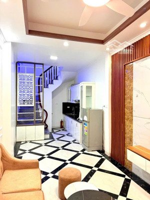 bán nhà gần đại học mỏ địa chất 30m2, 5t, sổ đỏ, ngõ thông, cách ô tô 50m, ở ngay, giá đầu tư có tl