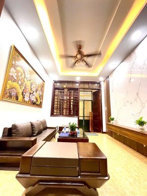 bán nhà học viện tài chính 50m2, dân xây 4t, 4 ngủ, ngõ thông, ô tô đỗ cửa, cách ô tô tránh 30m