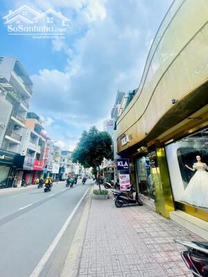 Nhà MT Đường Hồ Văn Huê Phường 9 Quận Phú Nhuận .