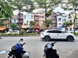 quá hiếm duy nhất 1 căn - mặt phố đào tấn, 52.5m, 5 tầng, mặt tiền 5.25m - giá 37 tỷ