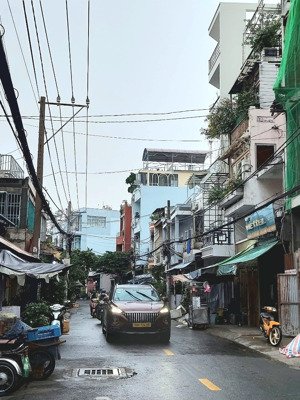 mặt tiền ba đình, q8, 88m2, đường xe hơi, 9xx tỷ. +sổ vay bank.