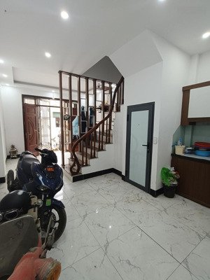 bán nhà vân canh ,dân xây chắc chắn ngõ nông ,6 phòng ngủ ,sổ vuông đẹp, gần đường 3.5