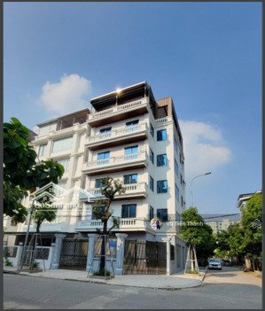 cho thuê nhà phố trung phụng - đống đa, 100m2 x 3 tầng, lô góc 2 mt, thang máy, thông sàn,...