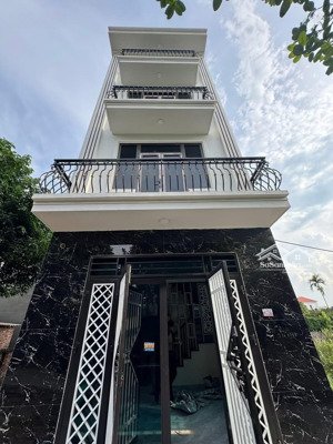 nhà tình lam xây đơn lập - trước nhà rộng 5m - 58m2 full thổ cư 4 tầng. 8p ra yên nghĩa.