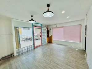 nhà hiếm căn góc 2 mặt tiền oto ngủ nhà ngang khủng 5m chỉ 20m ra mặt tiền nhà cũ tiện xây mới