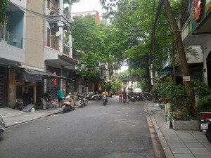 long biên, long biên, 60m*4t, 18,75 tỉ. vỉa hè, gara, thang máy.