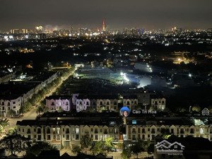 cho thuê 4 phòng, 3wc, 100m2. đẩy đủ nội thất. view ngắm hoàng hôn. 13tr/tháng