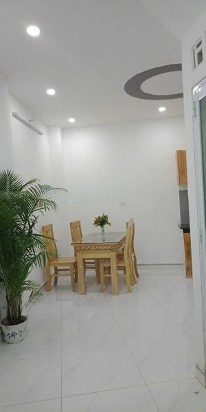 nhà nc - 10 triệu - phùng văn cung, 4,5x8m, 2pn 2wc, có ít nội thất cơ bản - a lô hằng 