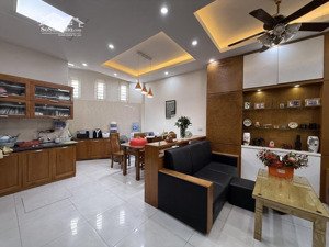 bán nhà văn hội 50m2 mt 4.8m, ô tô đỗ cửa dân xây chắc chắn hàng xóm hv tài chính y tế cộng đồng