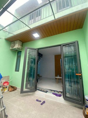 nhà lầu ngay chợ quốc lộ 13 cũ nhà mới sổ hồng riêng sát chợ đầu mối, bv hạnh phúc