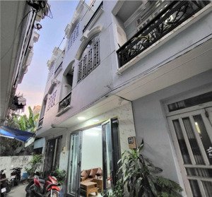 83m2 - giá 7.3 tỷ - ngang 9m nở hậu - 3 tầng - hẻm huỳnh tấn phát, q7