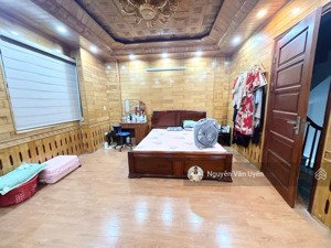 bán nhà víp 52 m2 x 5 tầng x 4m mt. mai dịch.cầu giấy.nhà ra 25m 3 ô tô tránh nhau.lô góc 2 thoáng