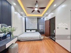 bán nhà. 36m2 x 6 tầng. nhà hiếm hồ tùng mậu, cầu giấy. gần cầu vượt mai dịch. ra ôtô chưa đến 100m