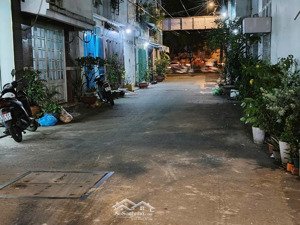 cần bán gấp trả ngân hàng - gần sát trung tâm phú nhuận - sổ vuông hiếm - giá 8tỷ4 thương lượng