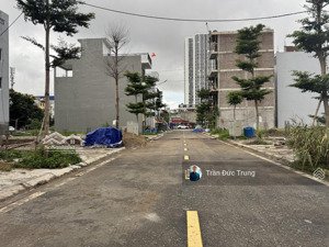 sẵn 2 lô 56m2 tại kho 3 lạc viên có bìa đỏ vị trí sát cầu hoàng gia