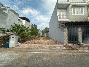 136m2 đất khu dân cư đường bàn cờ, phía sau chợ đầu mối thủ đức mặt tiền nhựa lớn, sổ sẵn full thổ