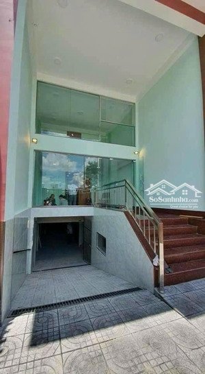 cho thuê toà nhà 10phòng sẵn thang máy p.chánh nghĩa - tp tdm - bdg - tổng diện tích sàn 600m2