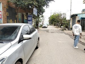 đất chính chủ 100m2 - mặt tiền 6m. tái định cư bắc phú cát thạch hoà thạch thất giá rẻ
