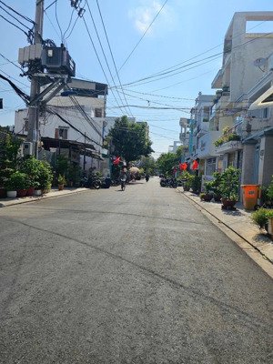 chính chủ bán nhanh nhà 3 tầng mtđs lâm văn bền q7.dt:5,11x21(nở hậu 9m). giá:15,99tỷ