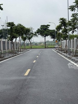 đất phân lô giang biên vị trí đẹp hai mặt thoáng vỉa hè ô tô tránh, nhỉnh 12 tỷ