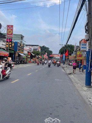 nhà mặt tiền ng tri phương dĩ an kdbb dt 255m2 tc 250m2 tc 1 trệt 2 lầu giá: 14 tỷ tl lh 