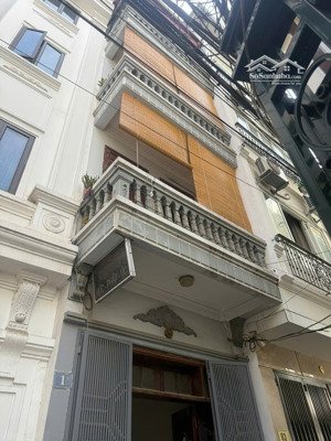 chính chủ cho thuê nhà nguyên căn phố yên lạc ô tô 4 chỗ vào tận nhà ngõ thông