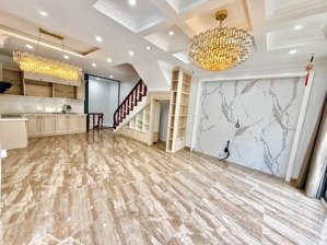 bán nhà bồ đề mới tinh 45m2 -5 tầng - giá 13.8 tỷ , gara ôtô- tặng full nội thất xịn .