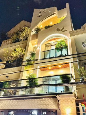 chính chủ bán nhà hẻm đẹp nguyễn đình chiểu q3, 3.95 tỷ, có sẵn hđ thuê 28tr/tháng