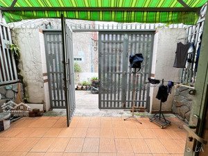 bán nhà 2tầng phước long b q9 -cách mặt tiền 50m -100m2 ngang 5m -ôtô đổ cửa -shr -nhỉnh 7tỷ tlcc.