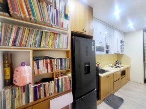 bán nhà chiến thắng, hà đông, nhà dân xây kiên cố, ngõ ô tô, view sân bóng hồ bơi, nhà nở hậu