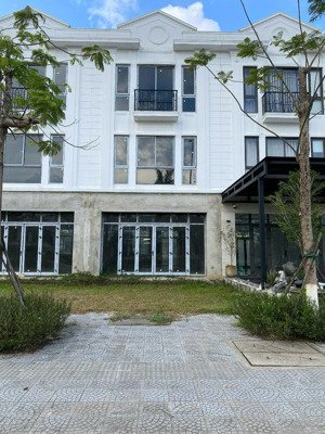 bán căn shophouse royal park mặt tiền đường lê đức anh 60m, p. thuỷ vân, huế (đã có sổ hồng)