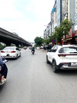 căn hộ chung cư căn góc đẹp xuất sắc - gần ngã tư nguyễn trãi nội thất sang xịn, 3ngủ đủ công năng