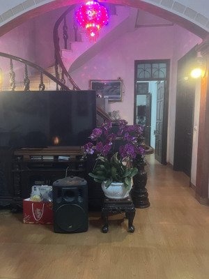 cho thuê để kinh doanh spa hoặc buôn bán
