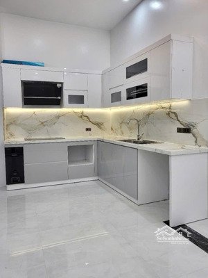 siêu phẩm giảm sâu 600 triệu chỉ còn 13 tỷ! - nhà lô góc 3 mặt thoáng thang máy nguyễn sơn,