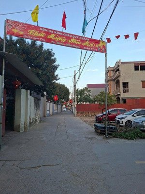 mở bán siêu phẩm hiếm có. dt: 70m2 mt 4,68m khổ đất vuông vắn full thổ cư. lh 