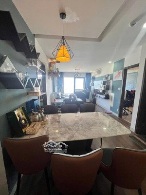 cho thuê căn 2 ngủ view biển full nội thất vào ở ngay giá 14tr tầng trung l/h 