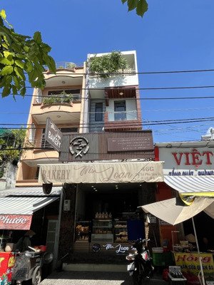 chính chủ bán nhà ngay chợ hồ trọng quý, thuận lợi cho kinh doanh