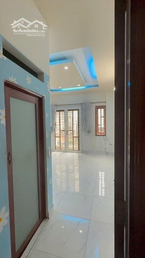 gần cv làng hoa-hxh-68.2 m2-4 tầng 4pn- 5wc-nguyễn văn khối p11 gv-chỉ 7tỷ4 tl