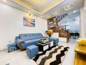 5 tỷ 8 chính chủ cần bán nhà đẹp hà đông 4 tầng ô tô đỗ cửa gần chợ kiến hưng