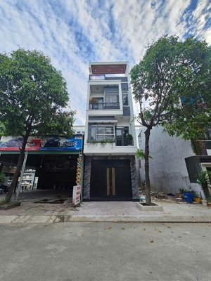 bán nhà mới 1t2l 4.5x16m hoàn công, đường số 6 kdc thanh bình p.bình hòa, full nội thất