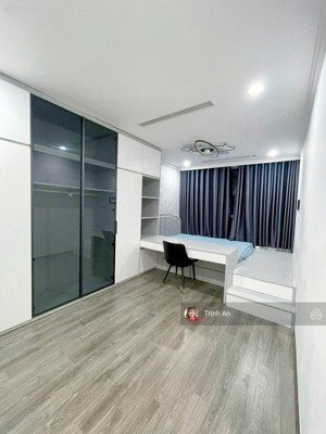 bán nhà hướng đông, cửa vào hướng tây - diện tích 113m², đầy đủ nội thất cấp